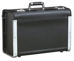 HT319I – PLATT LUGGAGE – CATALOG CASE – Interior Dimensions (L x W x D): 17″ x 1