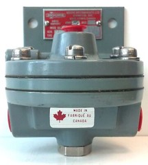 Moore 66BA3 1/4″ NPT Series 66 1:3 Amplifying Pneumatic Relay