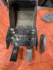 Chinese China One Ton Excavator Bucket Teeth And Grousers 5 Pieces Total