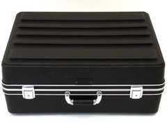 241809 – PLATT LUGGAGE – HEAVY-DUTY POLYETHYLENE CASE – Interior Dimensions (L x